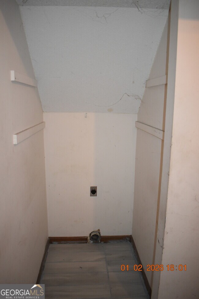 Building Photo - 3946 Vinson Robeson Dr