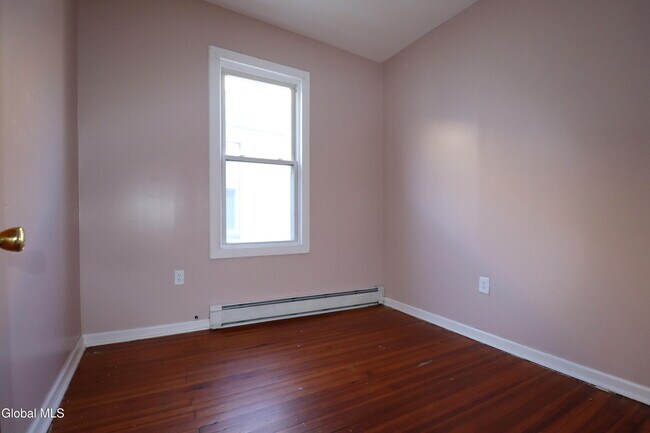 Building Photo - 29 Morris St