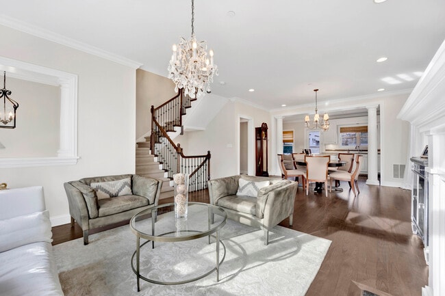 Building Photo - 460 Pennsylvania Ave