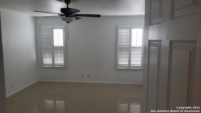 Building Photo - 4311 Lakeway Dr