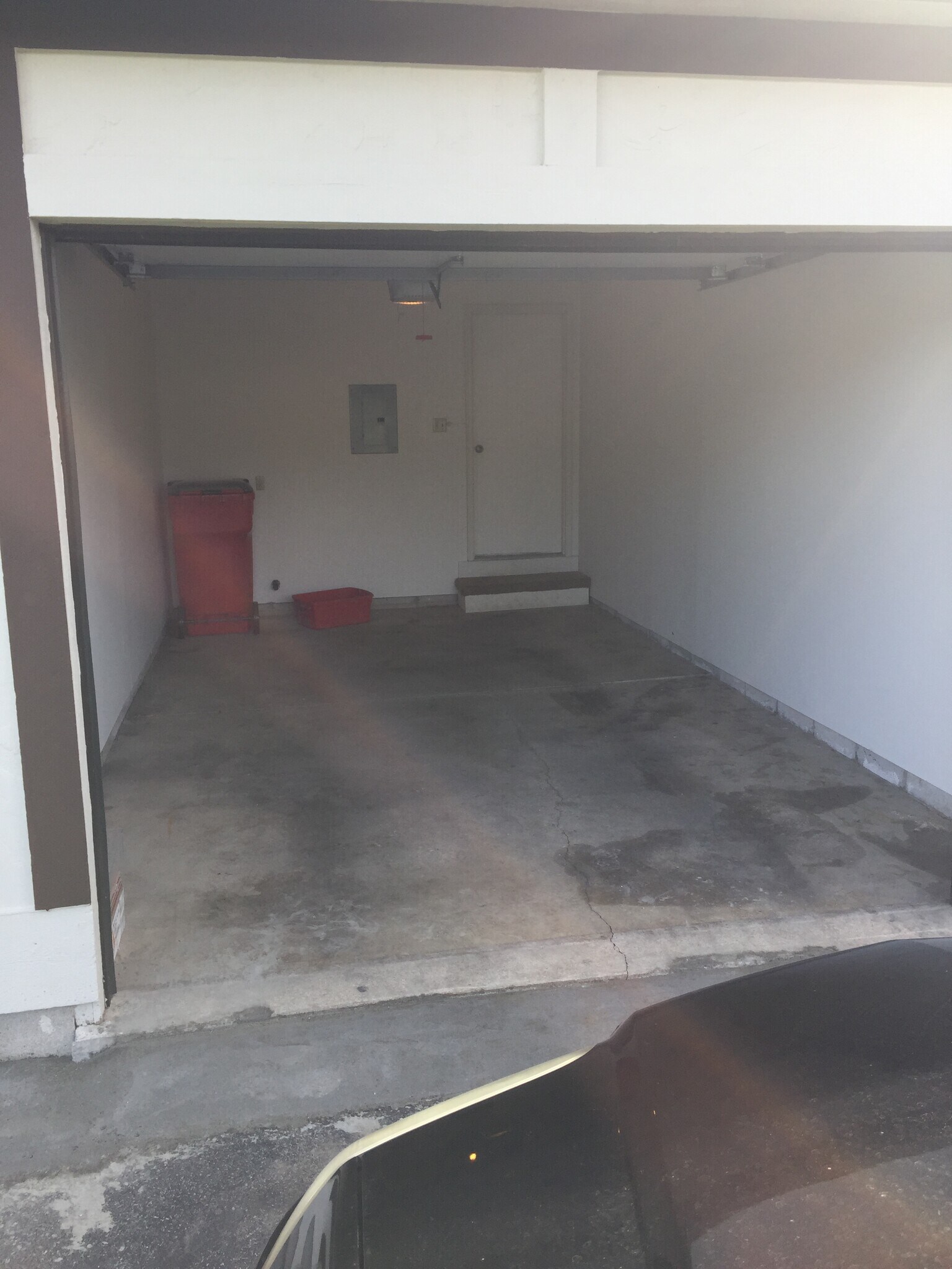 Building Photo - 5945 Red Oak Dr