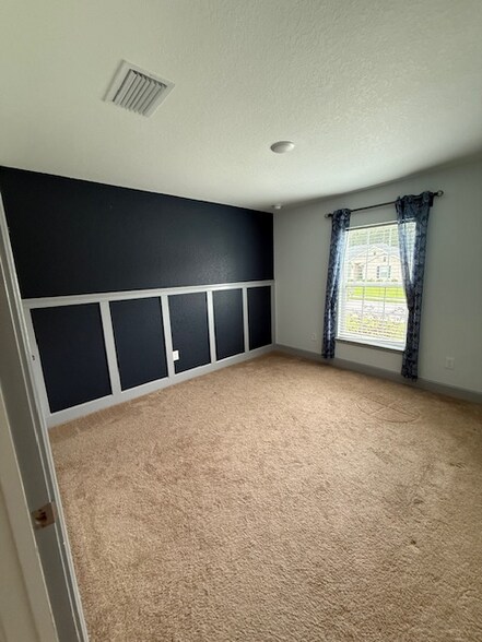 Building Photo - 131 NW 42nd Pl