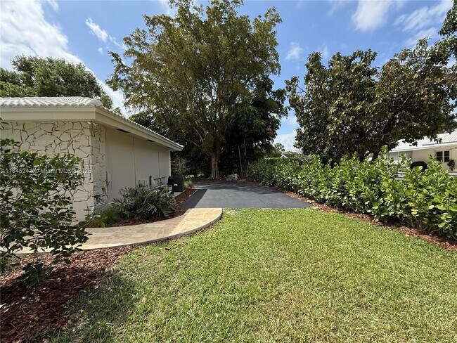 Building Photo - 8845 SW 176th Terrace