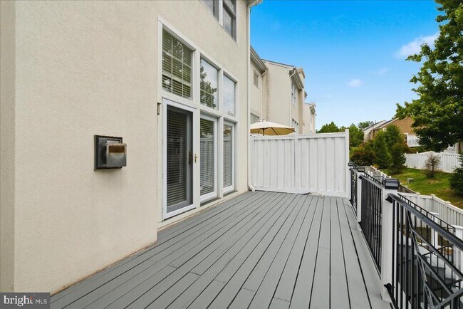 Building Photo - 10249 Winged Elm Cir