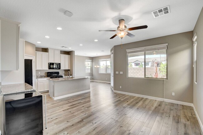 Building Photo - Beautiful Two-Story Home in Gated Cortona – Southern Highlands!