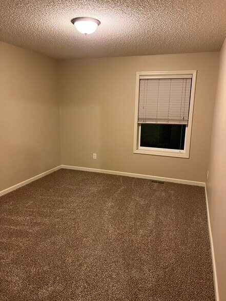 Building Photo - 15600 60th Ave N