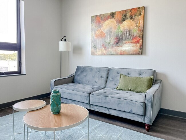 Building Photo - 1261 8th St