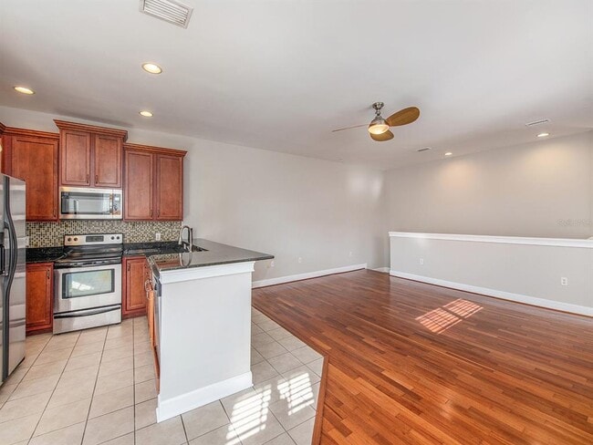 Building Photo - 6810 S Kissimmee St