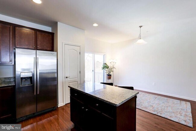 Building Photo - 12805 Longford Glen Dr