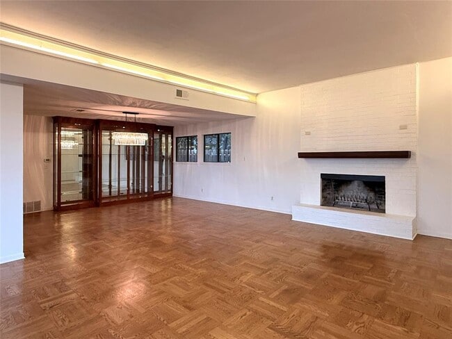 Building Photo - 112 Highlander Cove