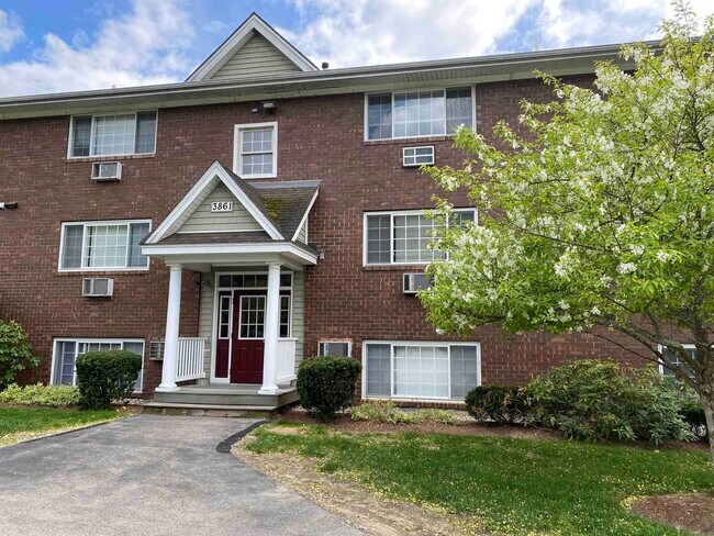 Building Photo - 3861 Brown Ave