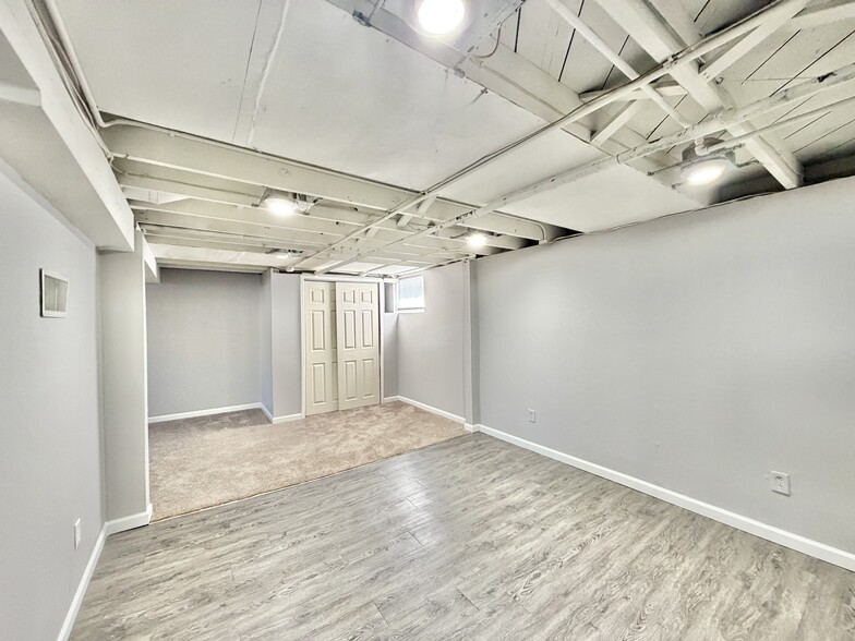 Building Photo - 1212 Center Ave