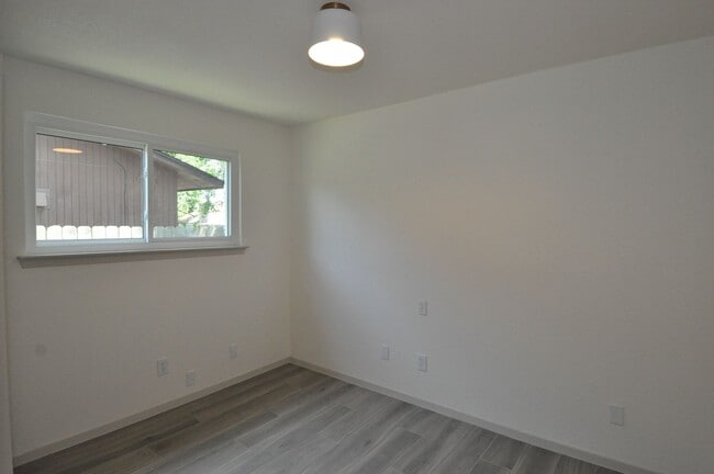 Building Photo - Great single level home in Anderson Mill. ...
