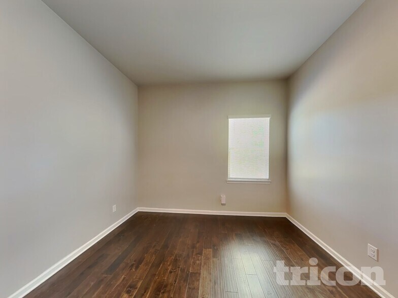 Building Photo - 68 Shenandoah Dr