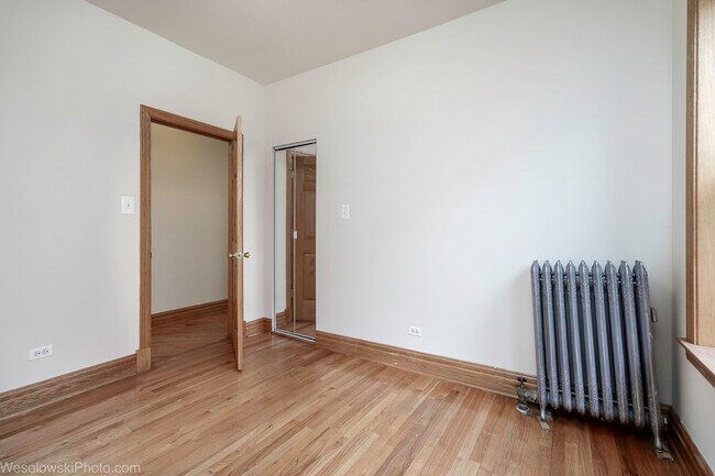 Building Photo - 1165 E 54th St