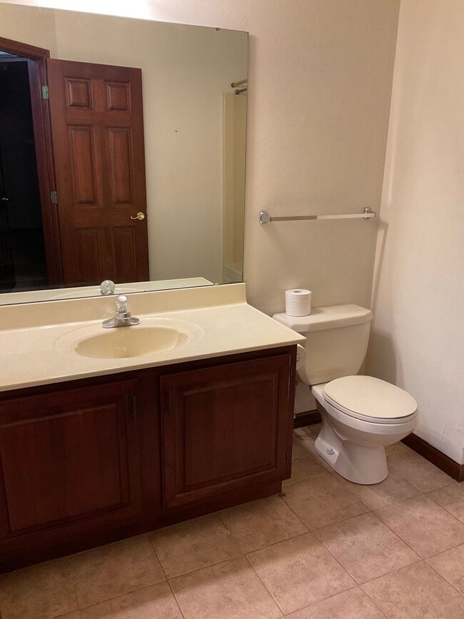 Building Photo - 2903 Lake Lorraine Cove