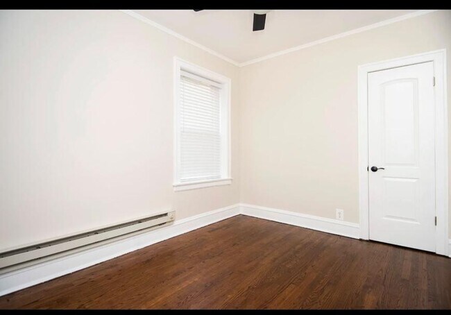 Building Photo - 2 bedroom in Chicago IL 60613