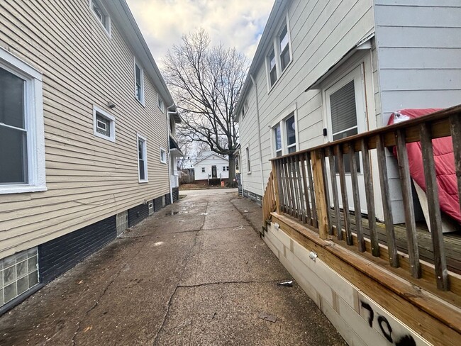 Building Photo - 4008 Ardmore Ave