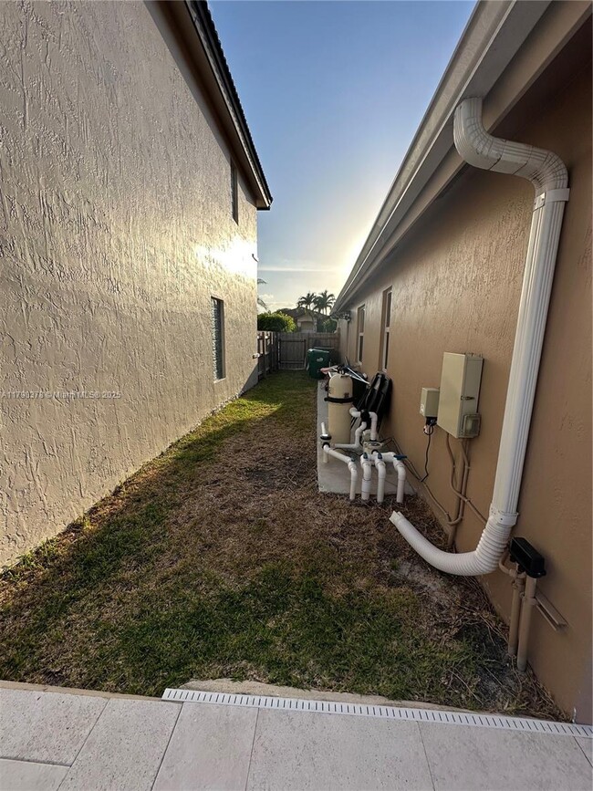 Building Photo - 8201 SW 163rd Pl