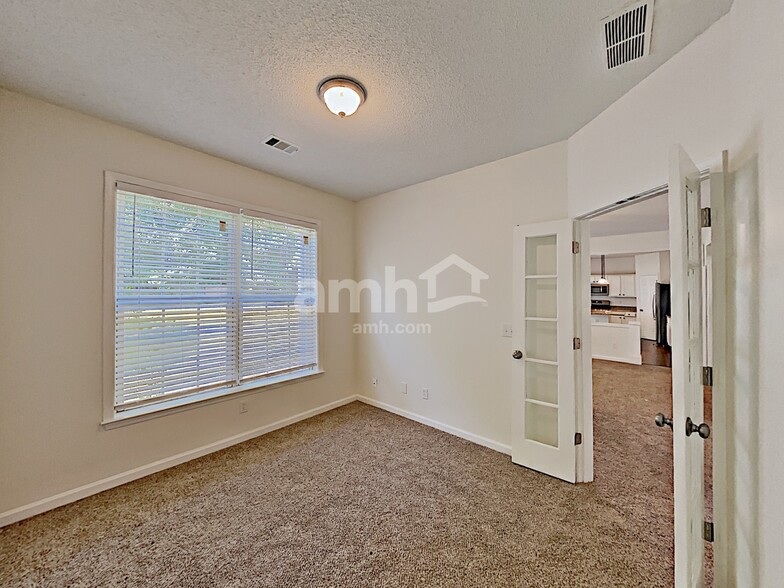 Building Photo - 3410 Spindletop Dr NW