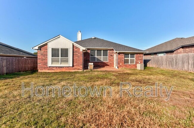 Building Photo - 16416 Oconee Creek Dr