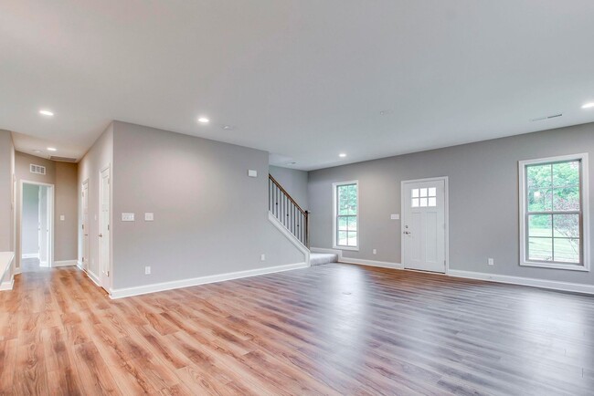 Building Photo - East Jefferson County Home For Rent
