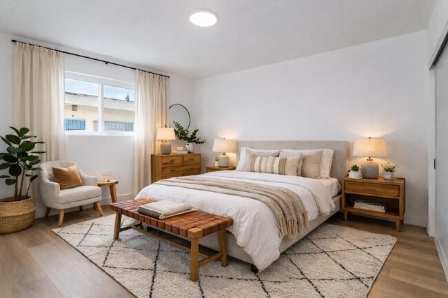 Building Photo - 713 New Depot St