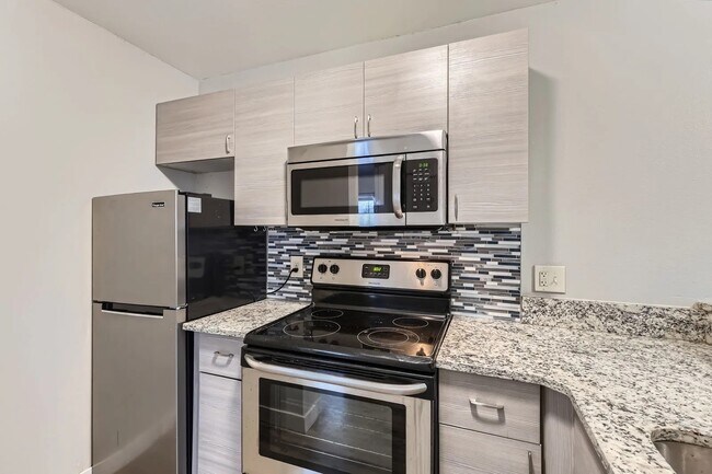 Building Photo - Apex 980