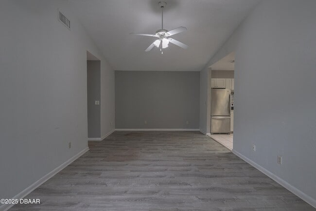 Building Photo - 6175 Sequoia Dr