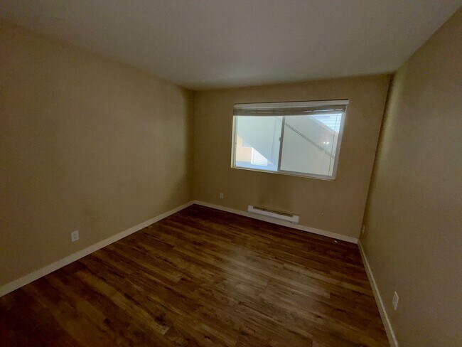 Building Photo - Cozy Beacon Hill Condo Near Downtown & Light Rail