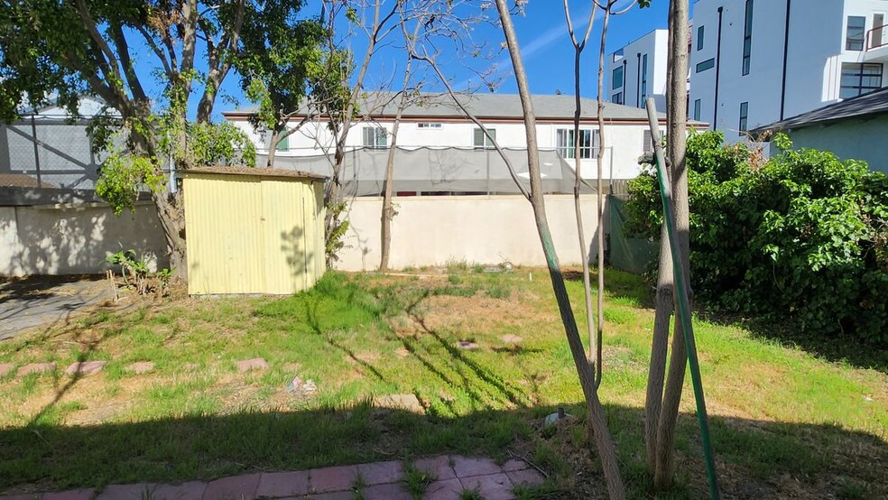 Building Photo - 5622 Elmer Ave
