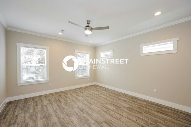 Building Photo - 4 Bedroom Pet-Friendly Home in San Antonio...