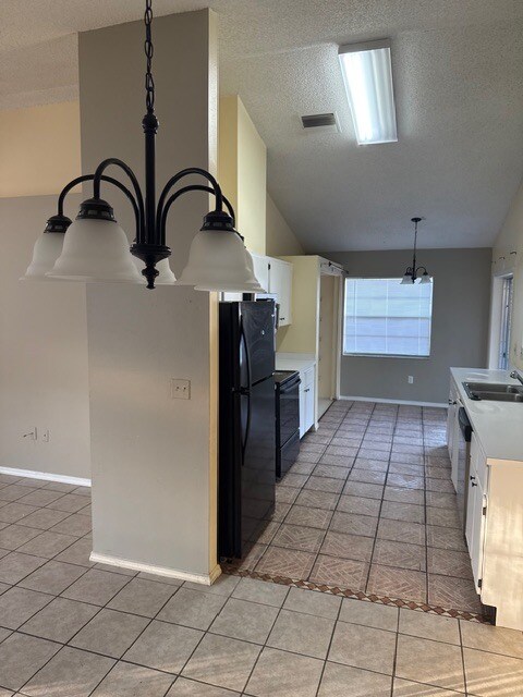 Building Photo - 1408 Mohrlake Dr