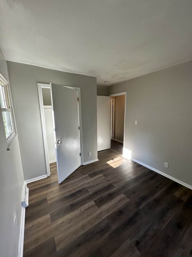 Building Photo - 2303 Bramble Way