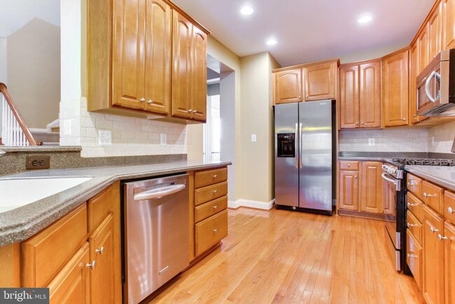 Building Photo - 16069 Pitner St