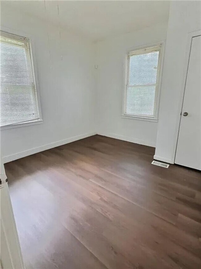 Building Photo - 2006 Agnes Ave