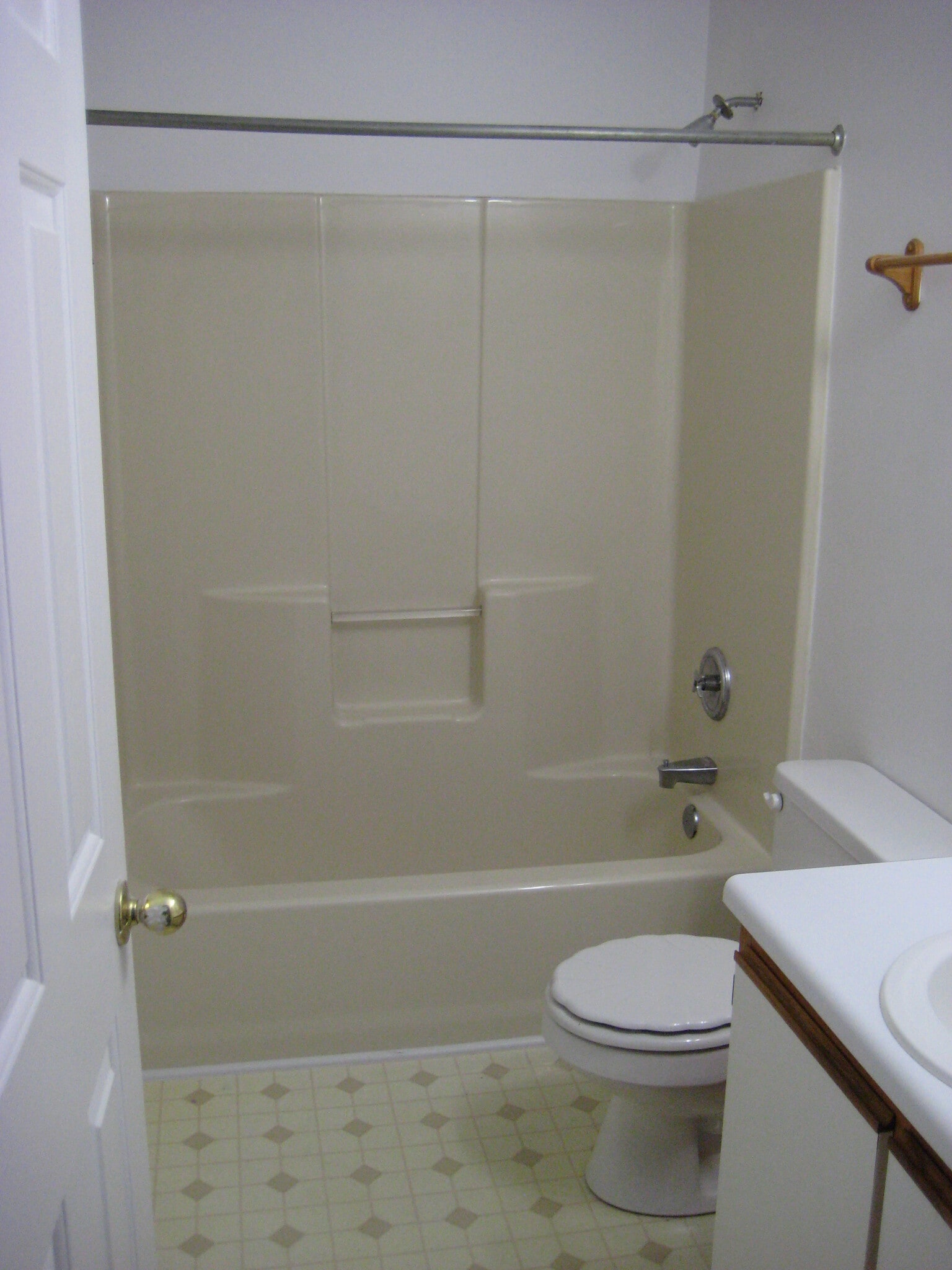 Building Photo - 1822 Bennington St SE