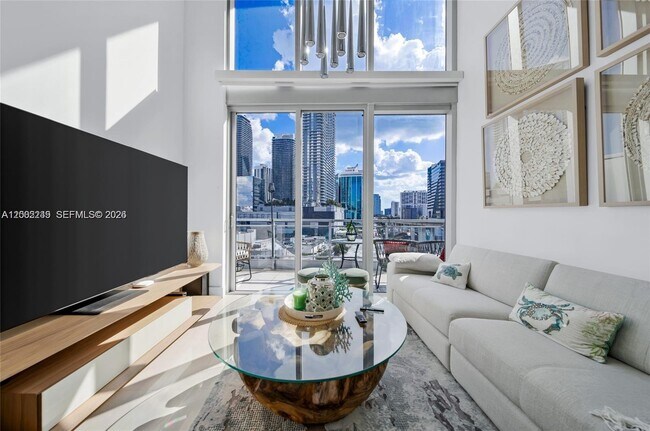 Building Photo - 92 SW 3rd St