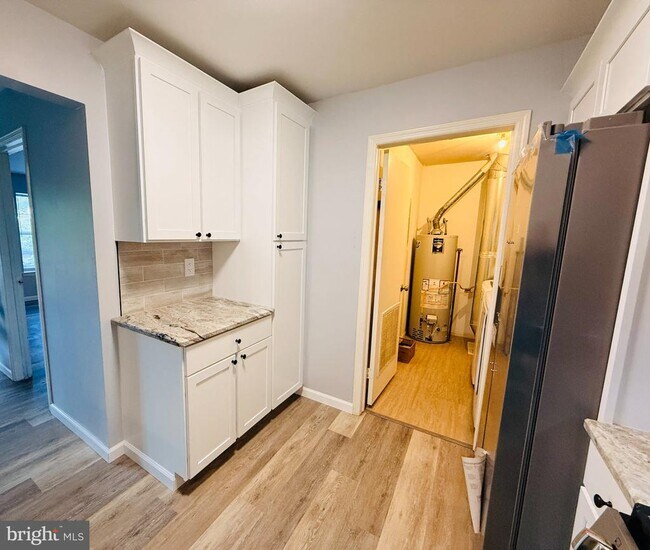 Building Photo - 4405 Waterperry Ct