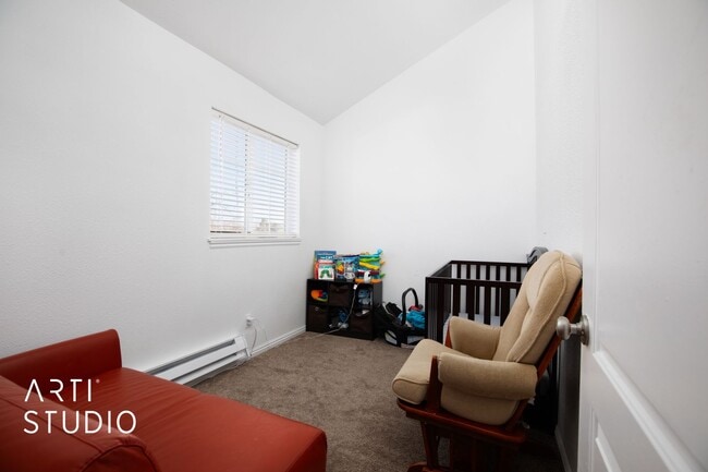 Building Photo - Coming Soon! Cute and Cozy 2 bed / 1 bath ...