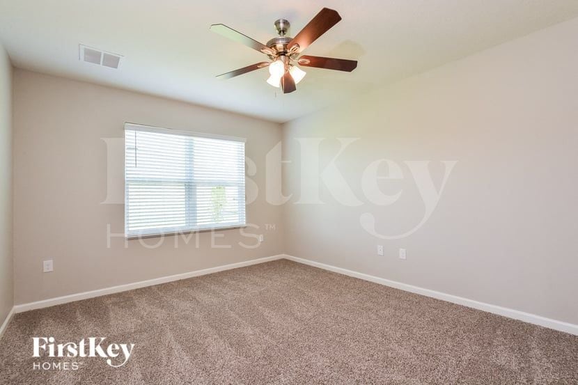 Building Photo - 545 Sorrento Dr