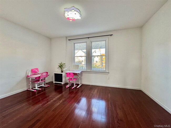 Building Photo - 120-13 28th Ave