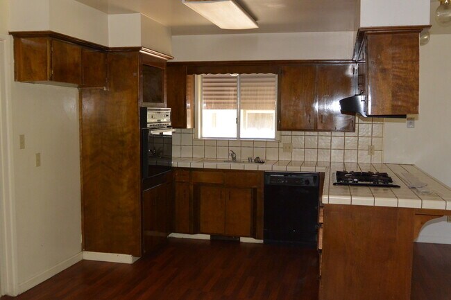 Building Photo - WONDERFUL SOUTHEAST LOCATION