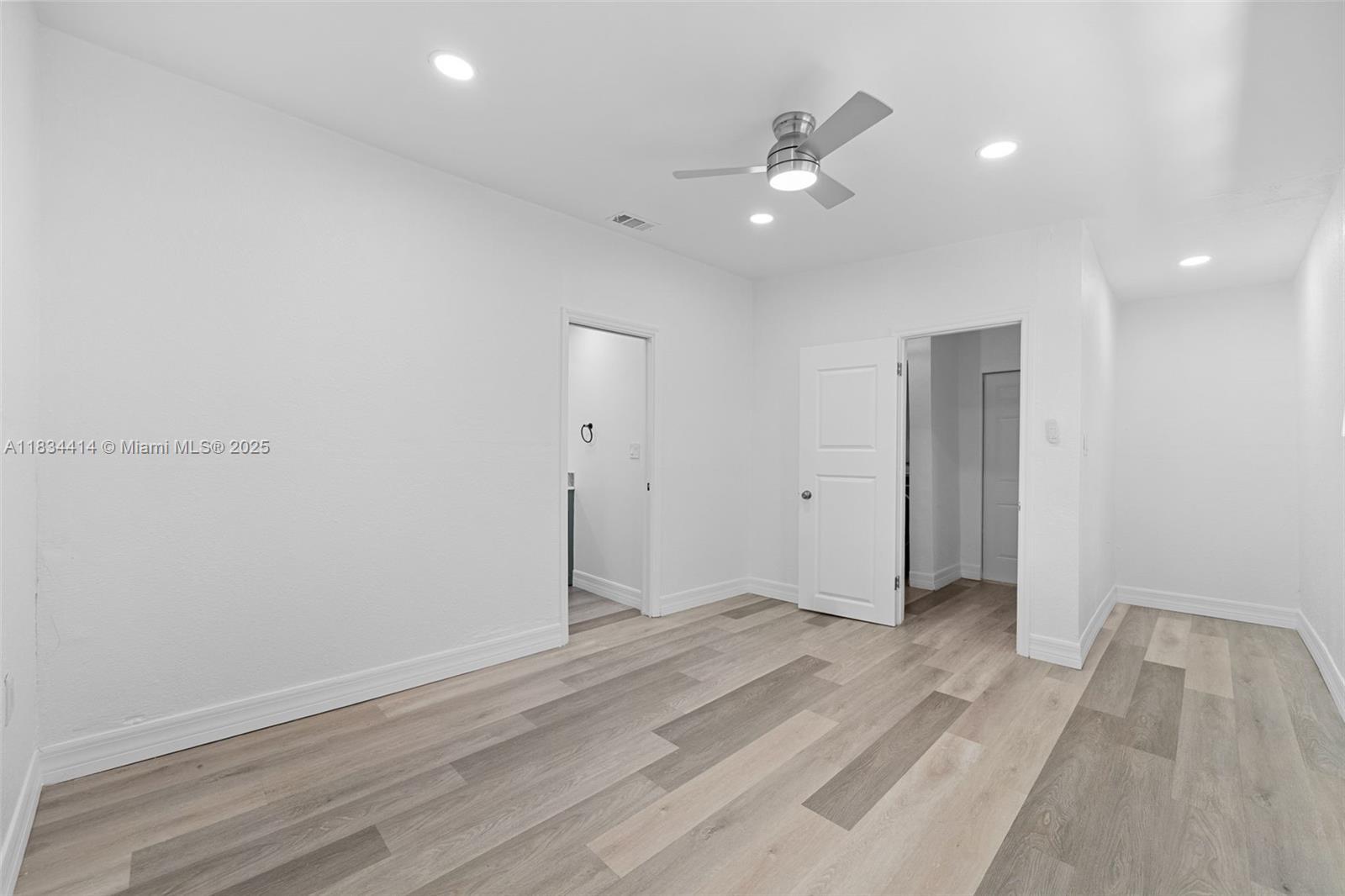 Building Photo - 6381 SW 39th St