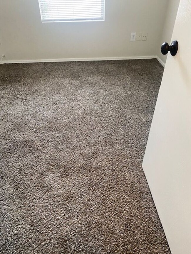 Building Photo - $2,350 3 Bedroom Gilbert 85296 Home For Le...