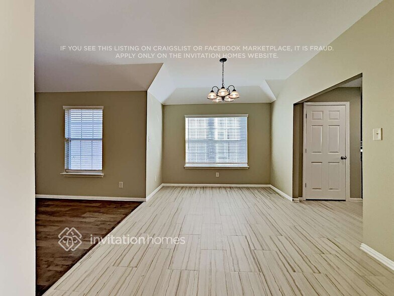 Building Photo - 2308 Arrowhead Dr