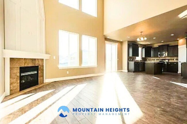 Building Photo - 3953 Sand Lake Dr