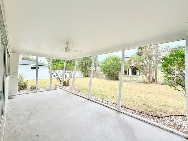 Building Photo - 4866 Huntington St NE