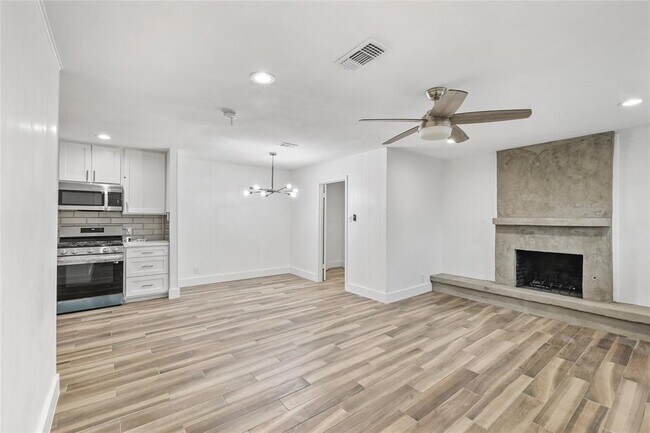 Primary Photo - 2500 Audubon Pl