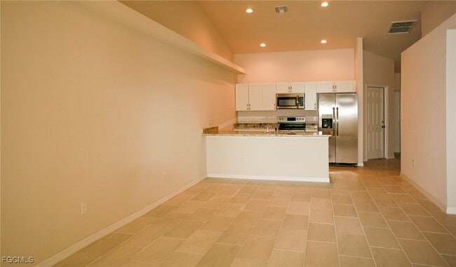 Building Photo - 1309 SE 8th Pl
